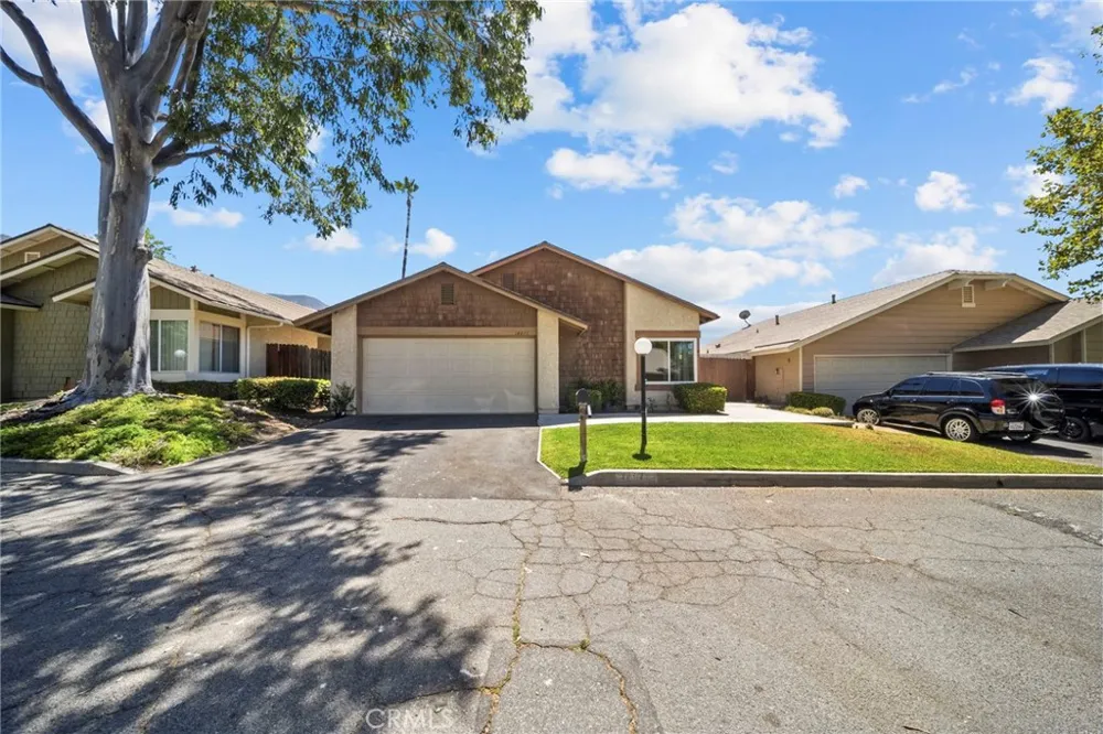 14071 Fenton Lane Sylmar, CA 91342