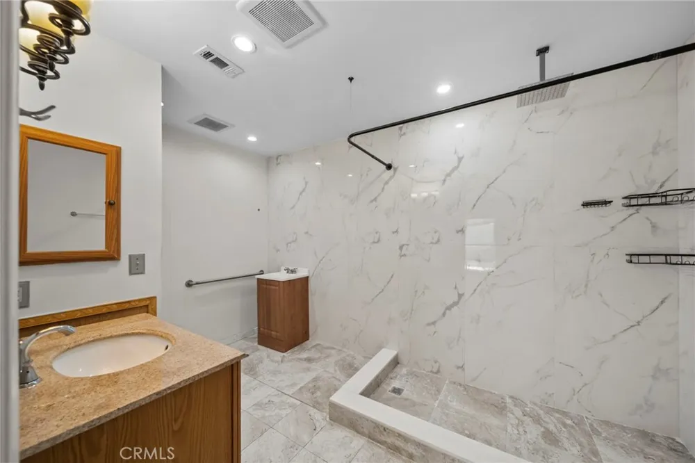 14071 Fenton Lane Sylmar, CA 91342