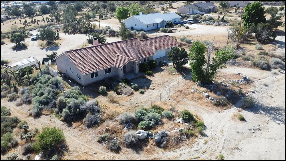 10685 Crystal Air Pinon Hills, CA 92372
