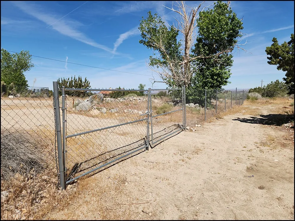 10685 Crystal Air Pinon Hills, CA 92372