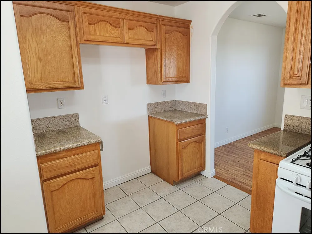 10685 Crystal Air Pinon Hills, CA 92372