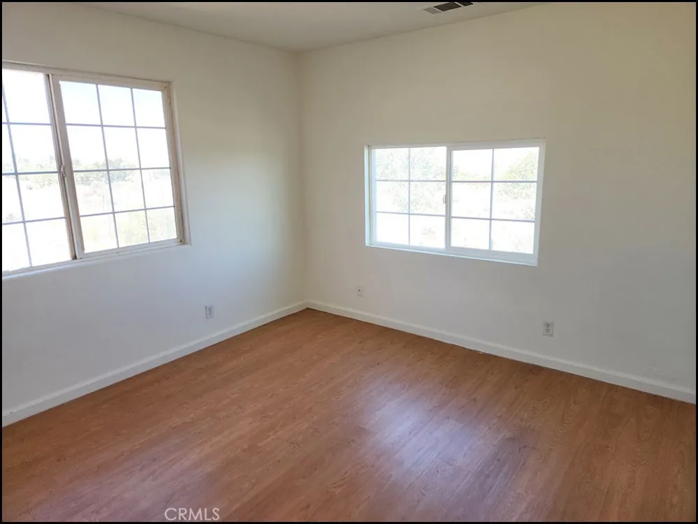 10685 Crystal Air Pinon Hills, CA 92372