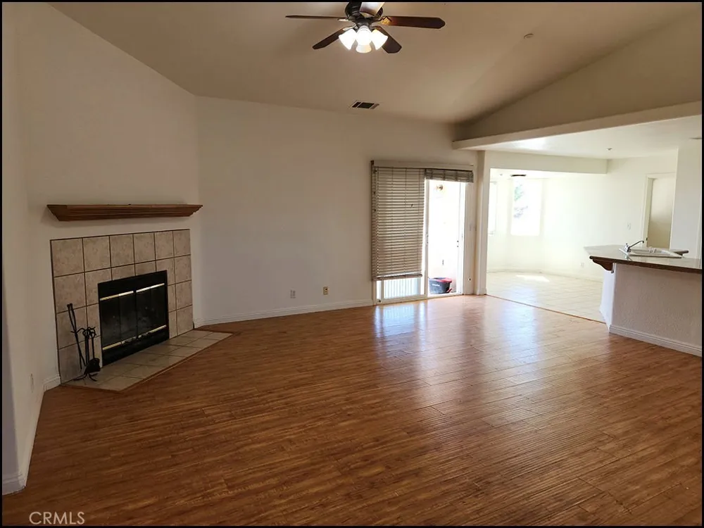 10685 Crystal Air Pinon Hills, CA 92372