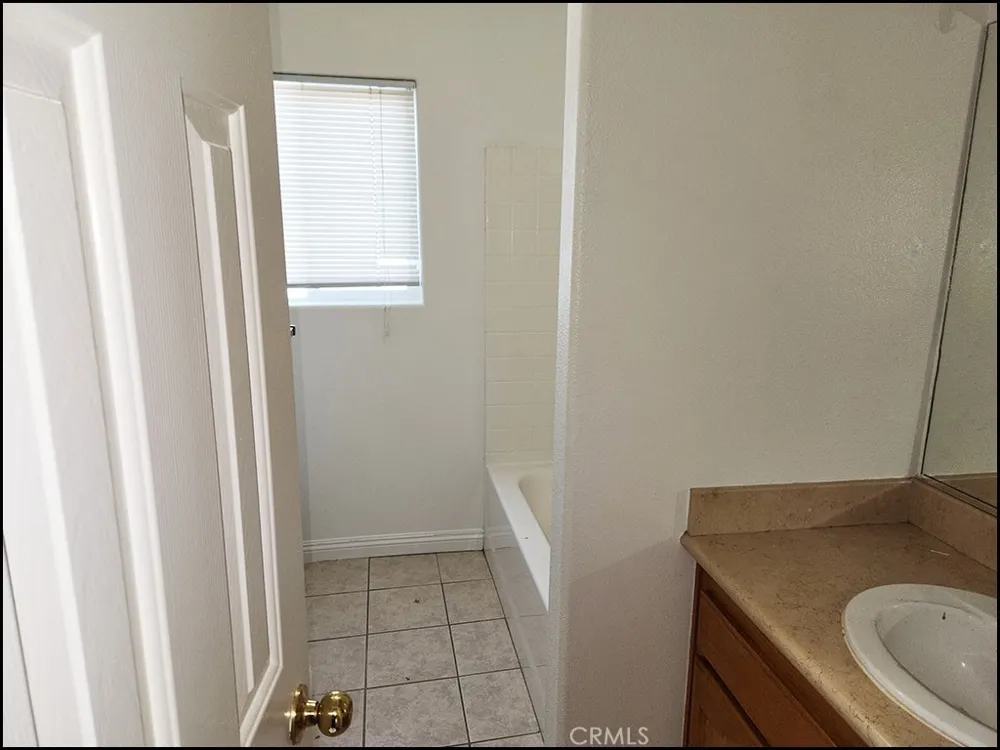 10685 Crystal Air Pinon Hills, CA 92372