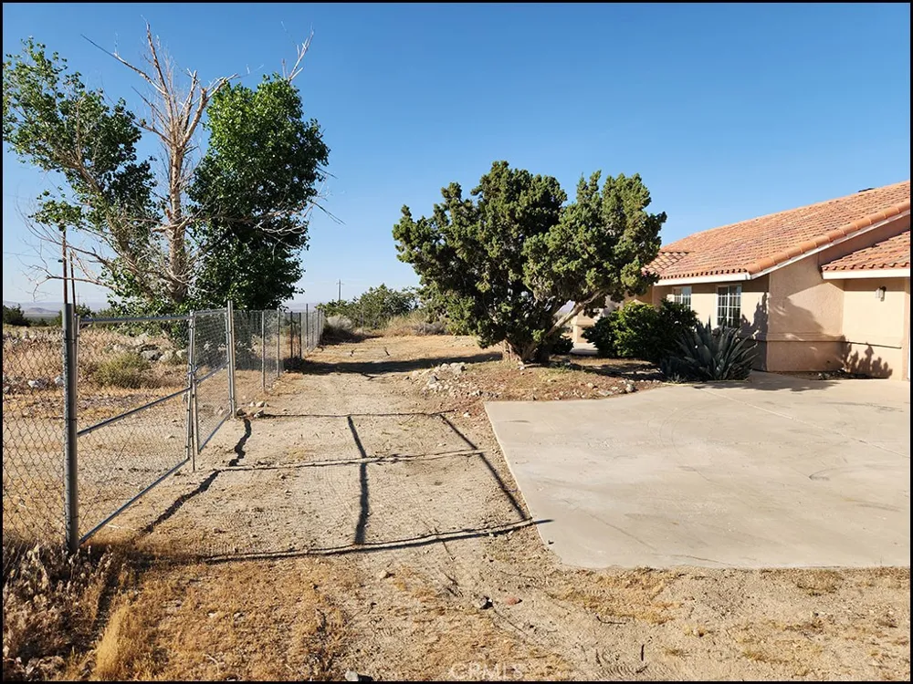 10685 Crystal Air Pinon Hills, CA 92372