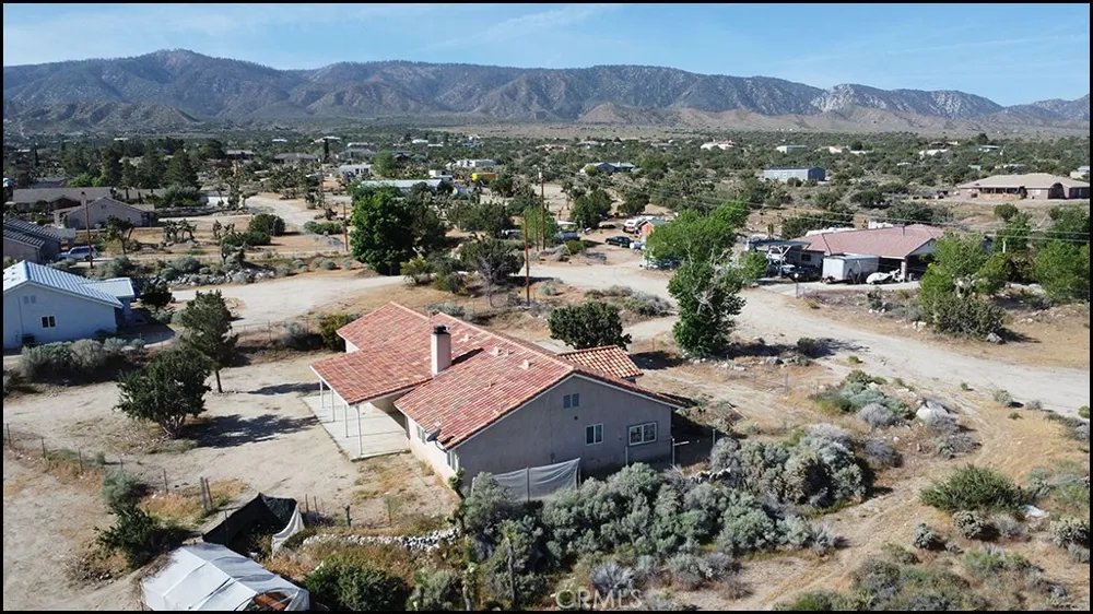 10685 Crystal Air Pinon Hills, CA 92372