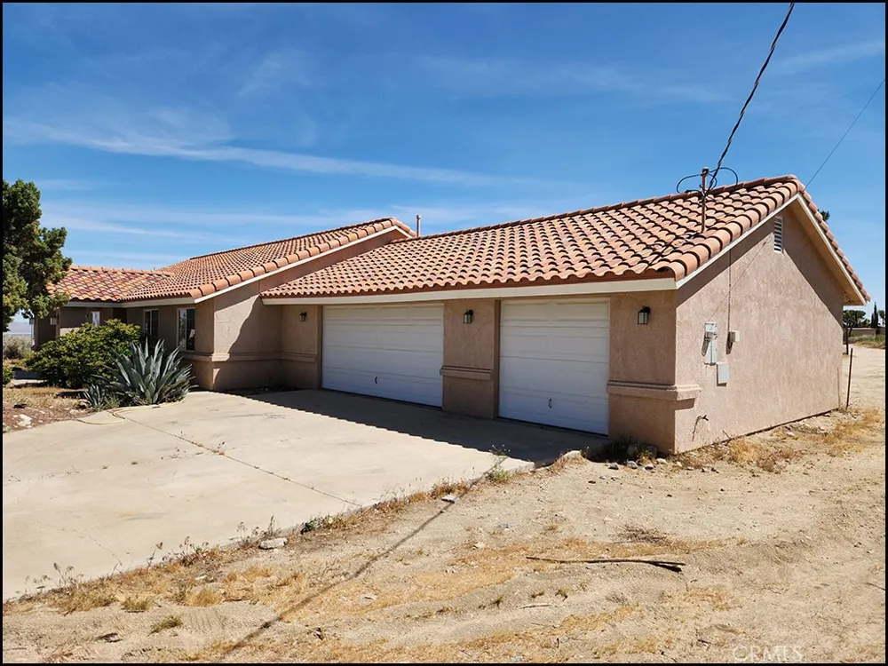 10685 Crystal Air Pinon Hills, CA 92372