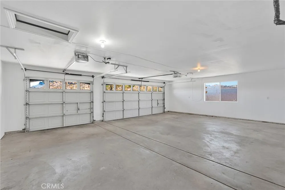 16731 Iwa Road Apple Valley, CA 92307
