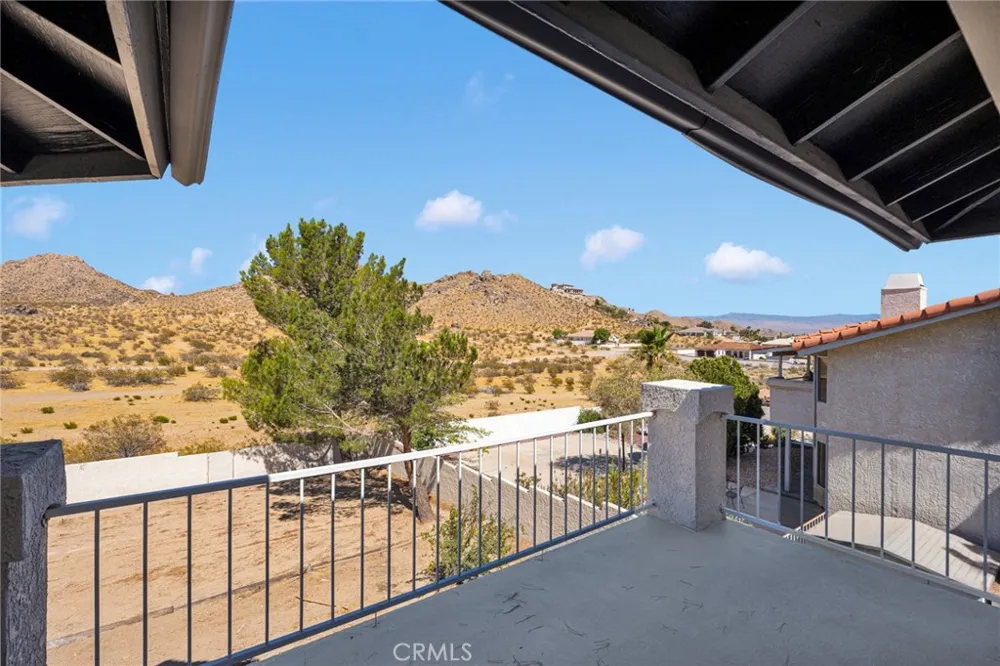 16731 Iwa Road Apple Valley, CA 92307