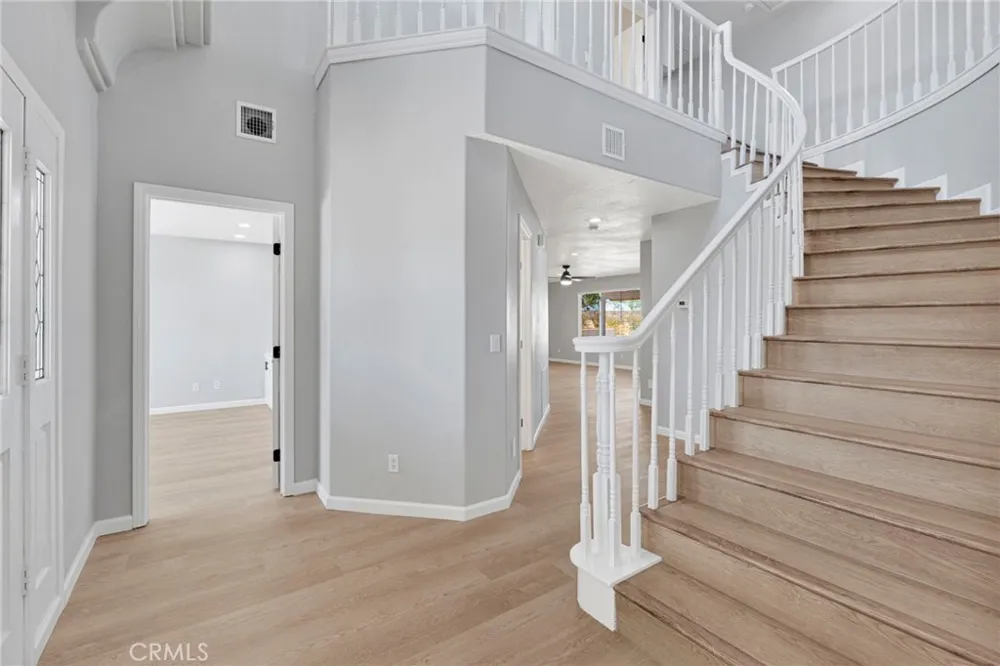 16731 Iwa Road Apple Valley, CA 92307