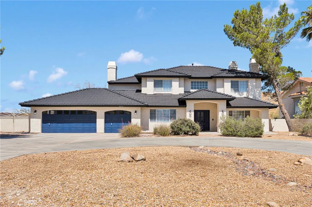 16731 Iwa Road Apple Valley, CA 92307