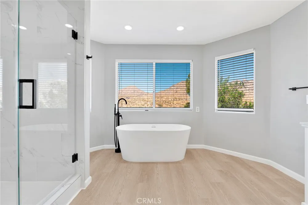16731 Iwa Road Apple Valley, CA 92307