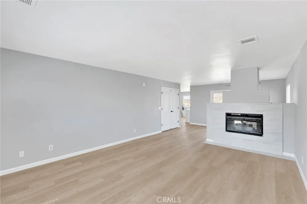 16731 Iwa Road Apple Valley, CA 92307