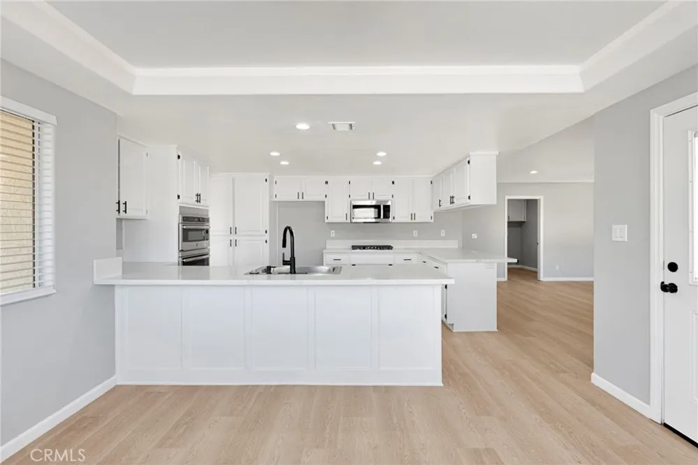 16731 Iwa Road Apple Valley, CA 92307