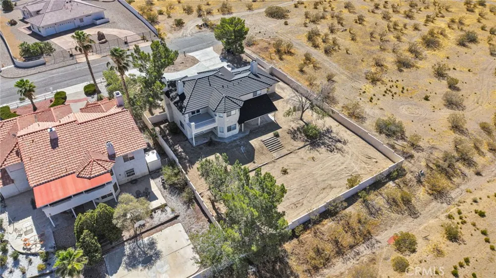 16731 Iwa Road Apple Valley, CA 92307