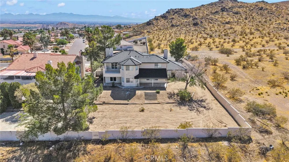 16731 Iwa Road Apple Valley, CA 92307