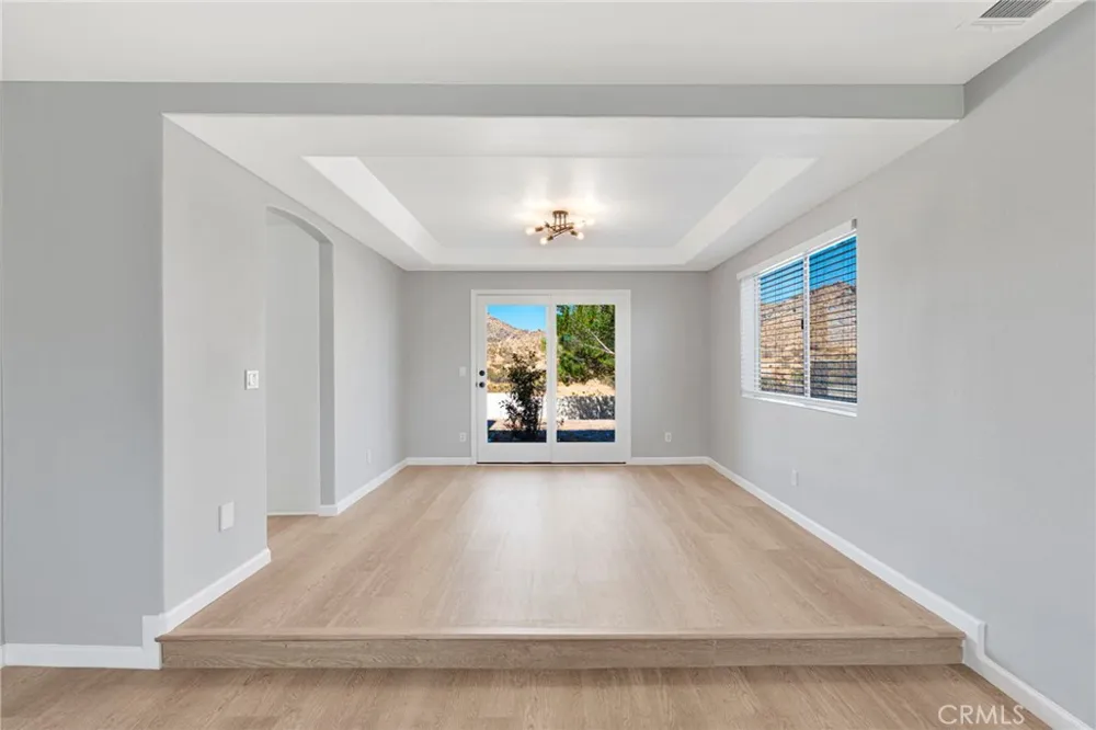 16731 Iwa Road Apple Valley, CA 92307
