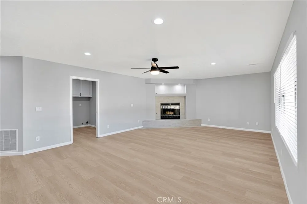 16731 Iwa Road Apple Valley, CA 92307