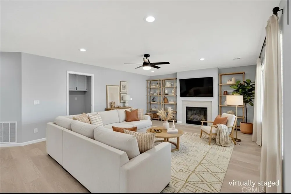 16731 Iwa Road Apple Valley, CA 92307