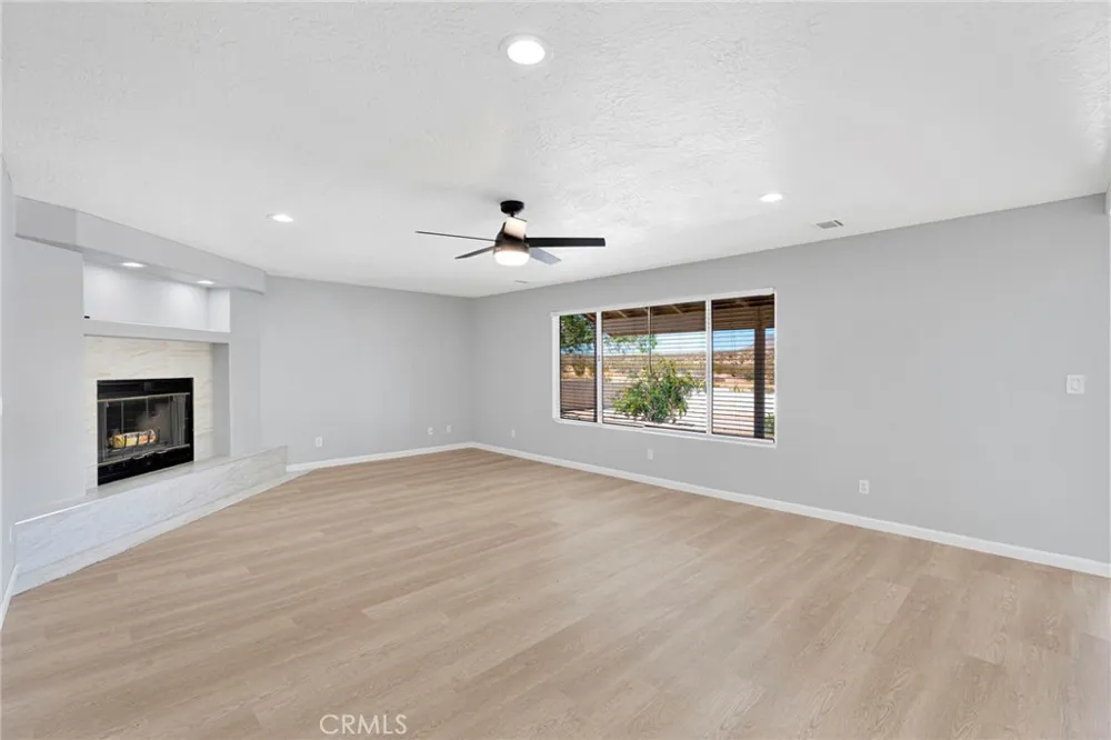 16731 Iwa Road Apple Valley, CA 92307