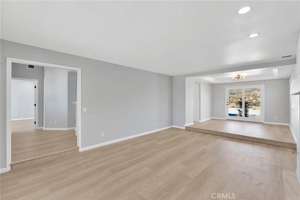 16731 Iwa Road Apple Valley, CA 92307