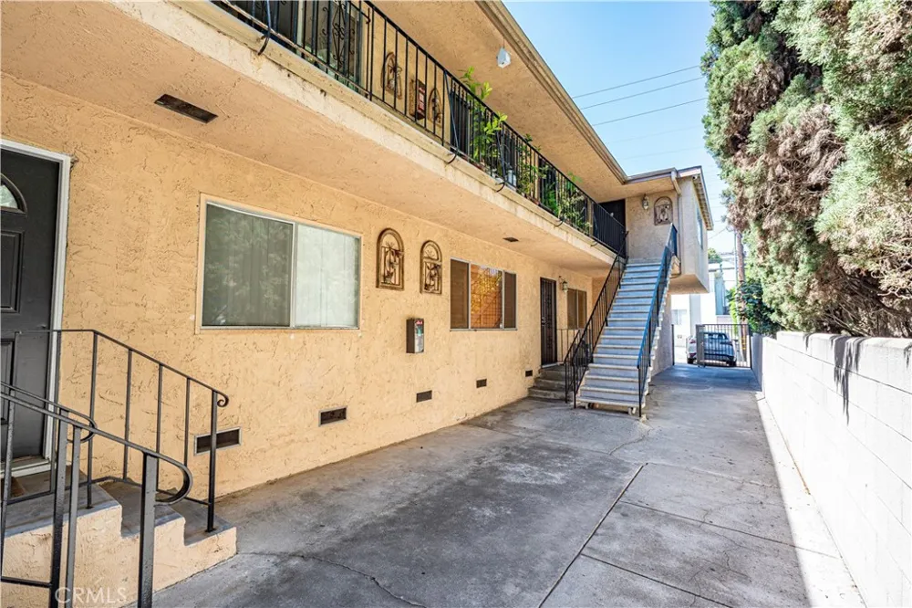 1824 20th Street #C Santa Monica, CA 90404