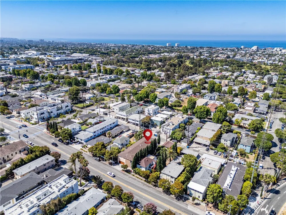 1824 20th Street #C Santa Monica, CA 90404