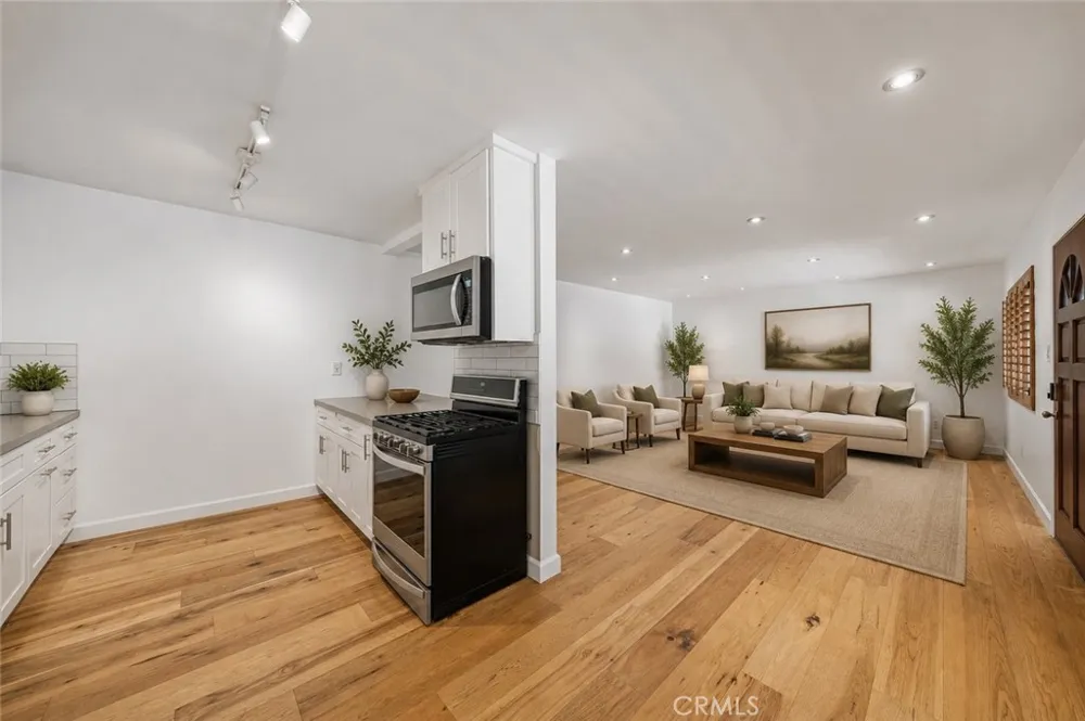 1824 20th Street #C Santa Monica, CA 90404