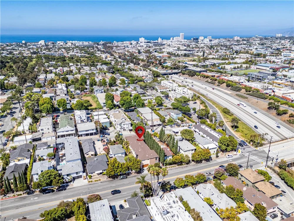 1824 20th Street #C Santa Monica, CA 90404