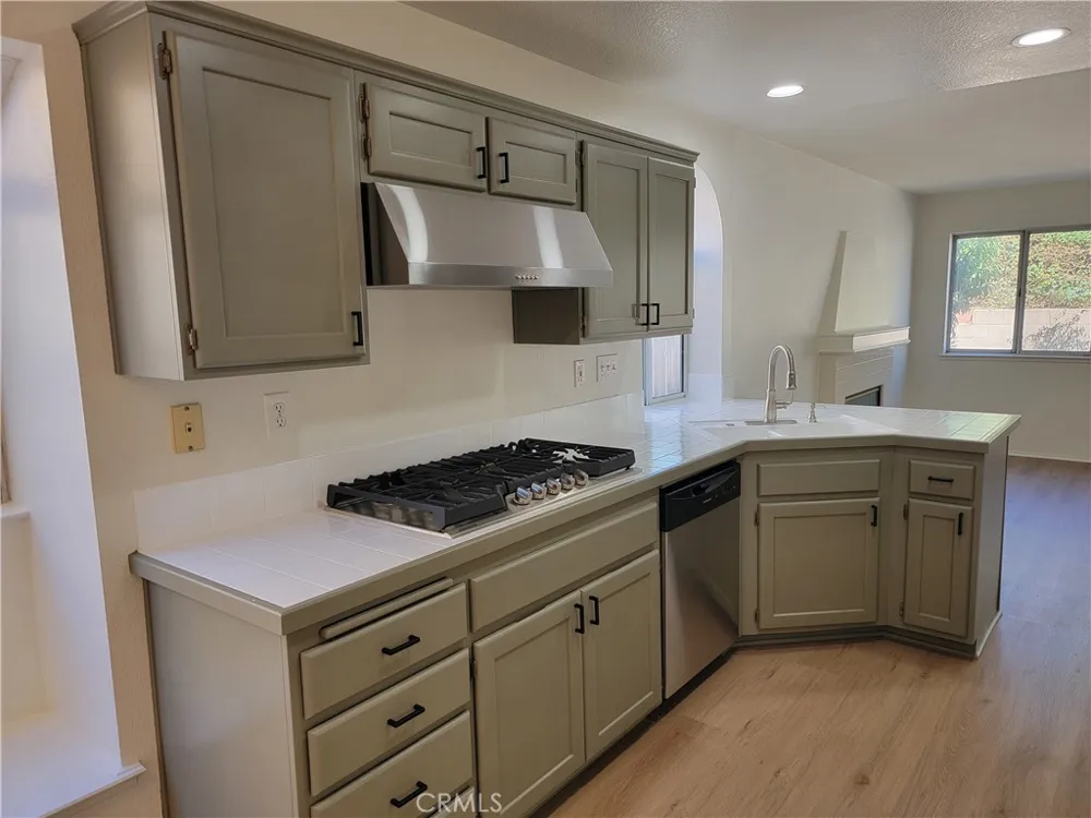 7466 Holloway Rancho Cucamonga, CA 91730