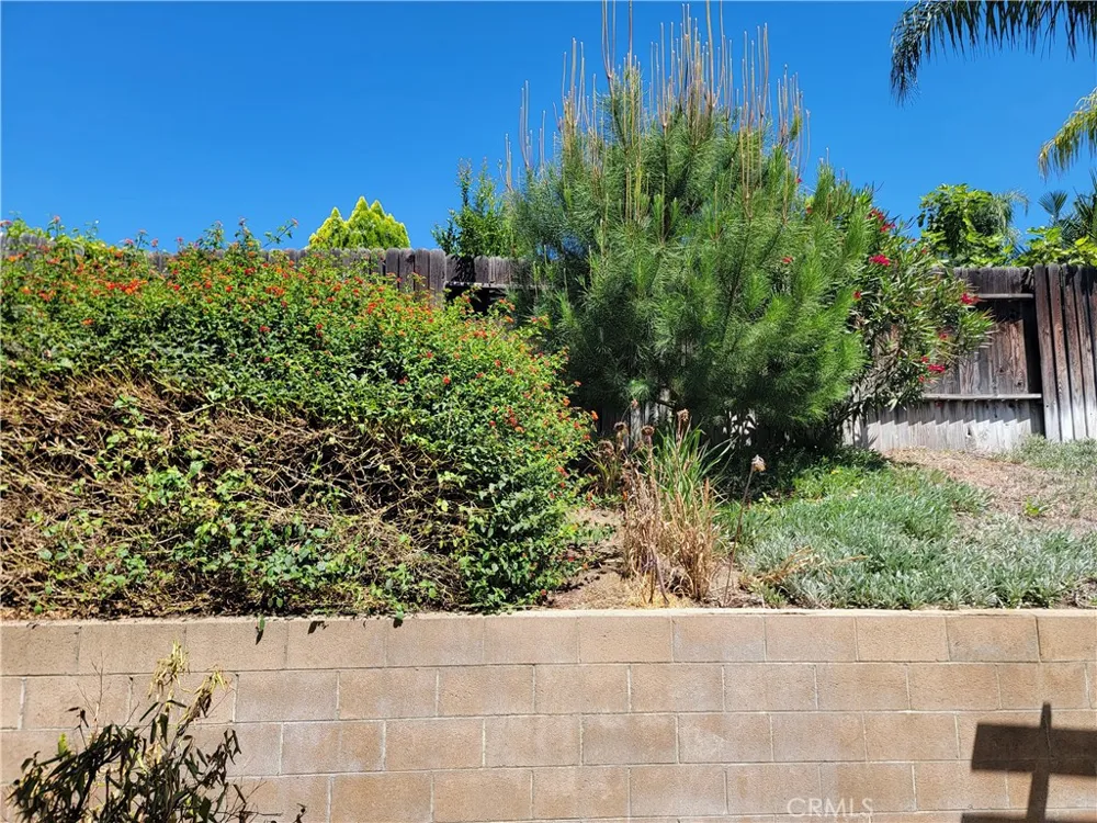 7466 Holloway Rancho Cucamonga, CA 91730
