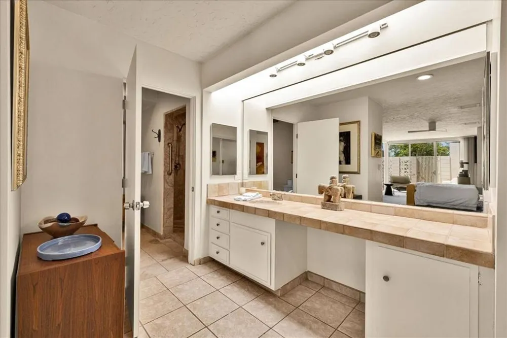 1859 Sandcliff Road Palm Springs, CA 92264