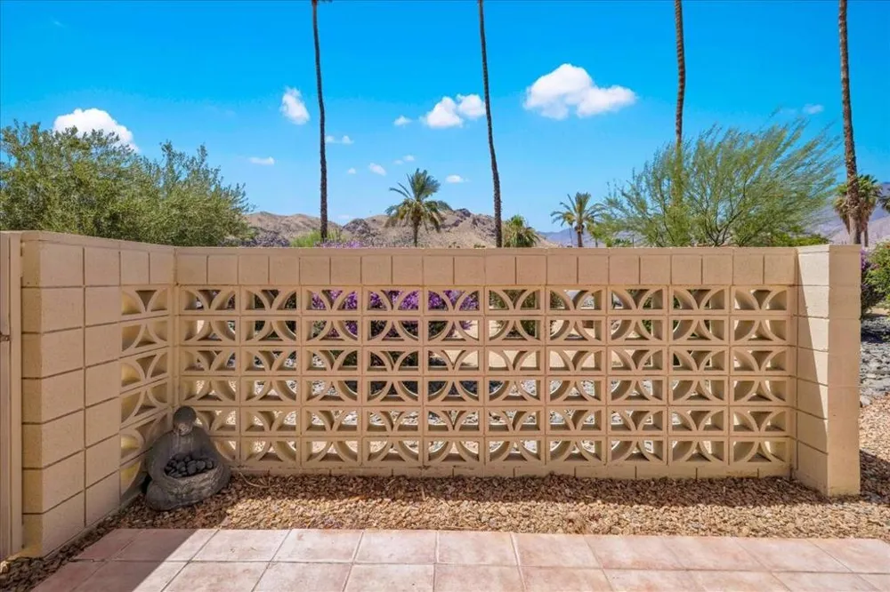 1859 Sandcliff Road Palm Springs, CA 92264