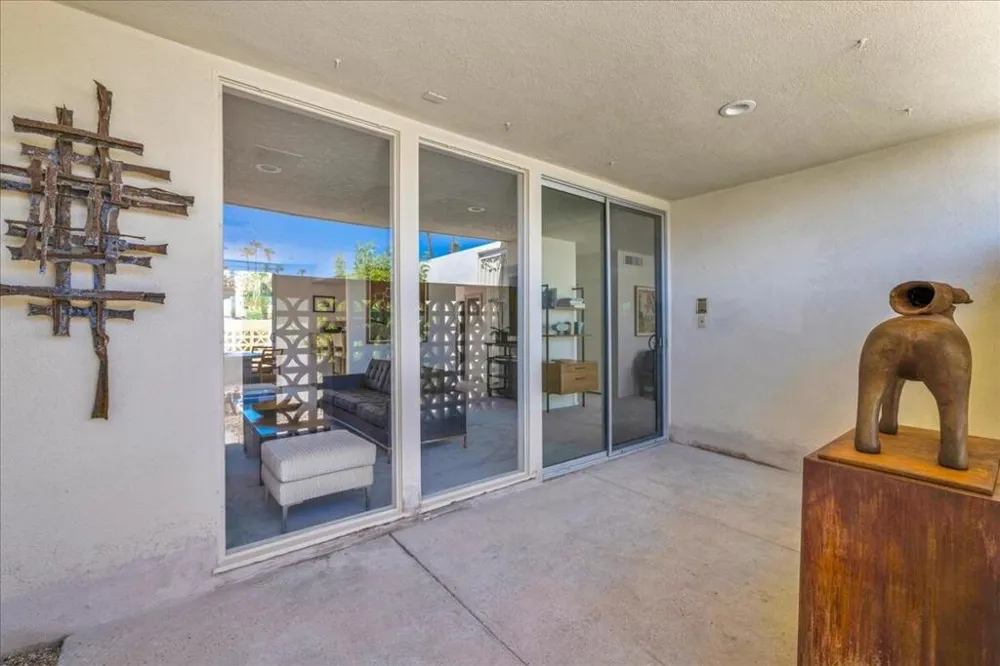 1859 Sandcliff Road Palm Springs, CA 92264