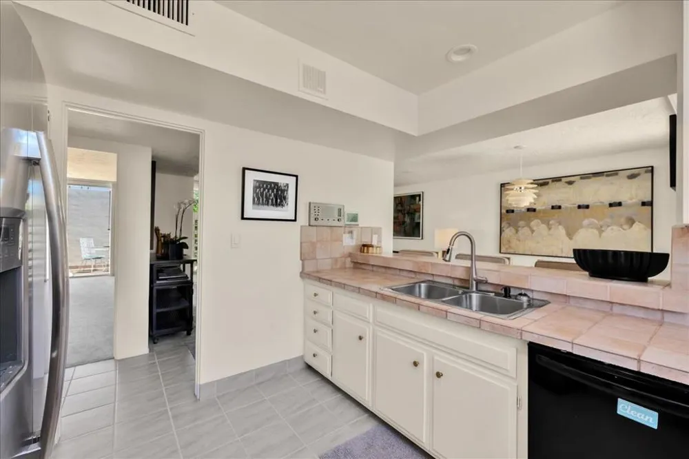 1859 Sandcliff Road Palm Springs, CA 92264