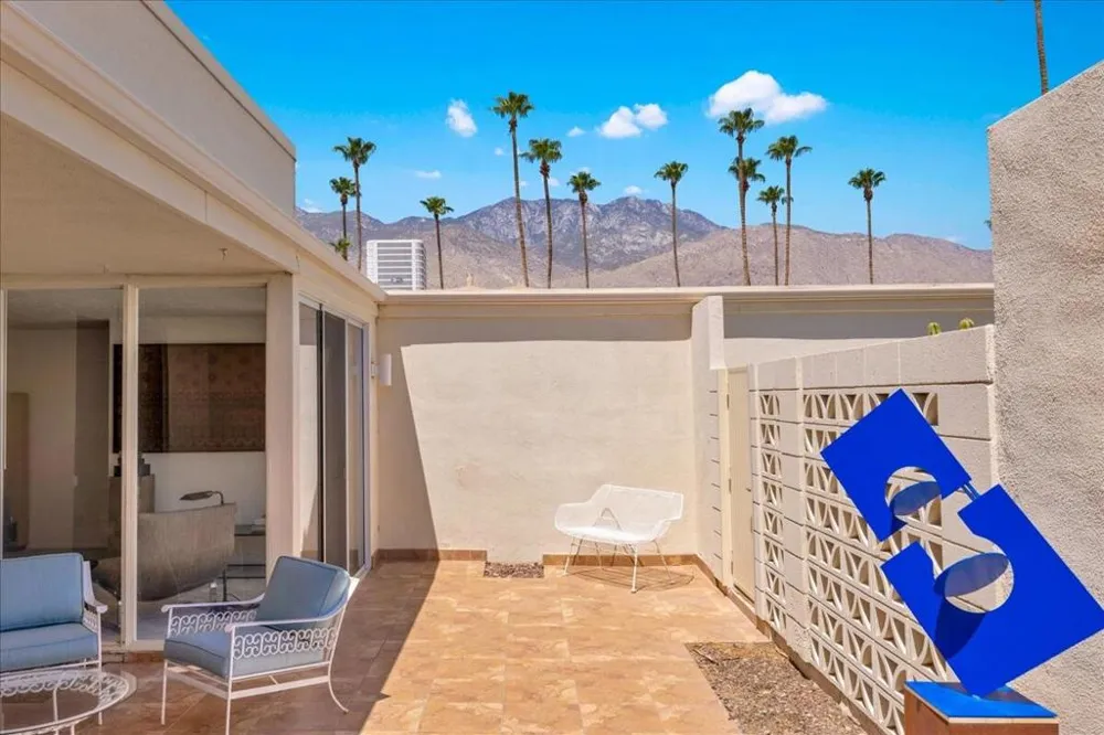 1859 Sandcliff Road Palm Springs, CA 92264