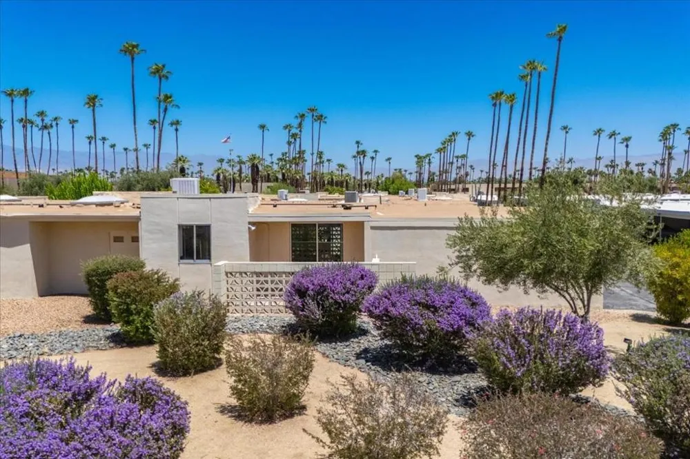 1859 Sandcliff Road Palm Springs, CA 92264