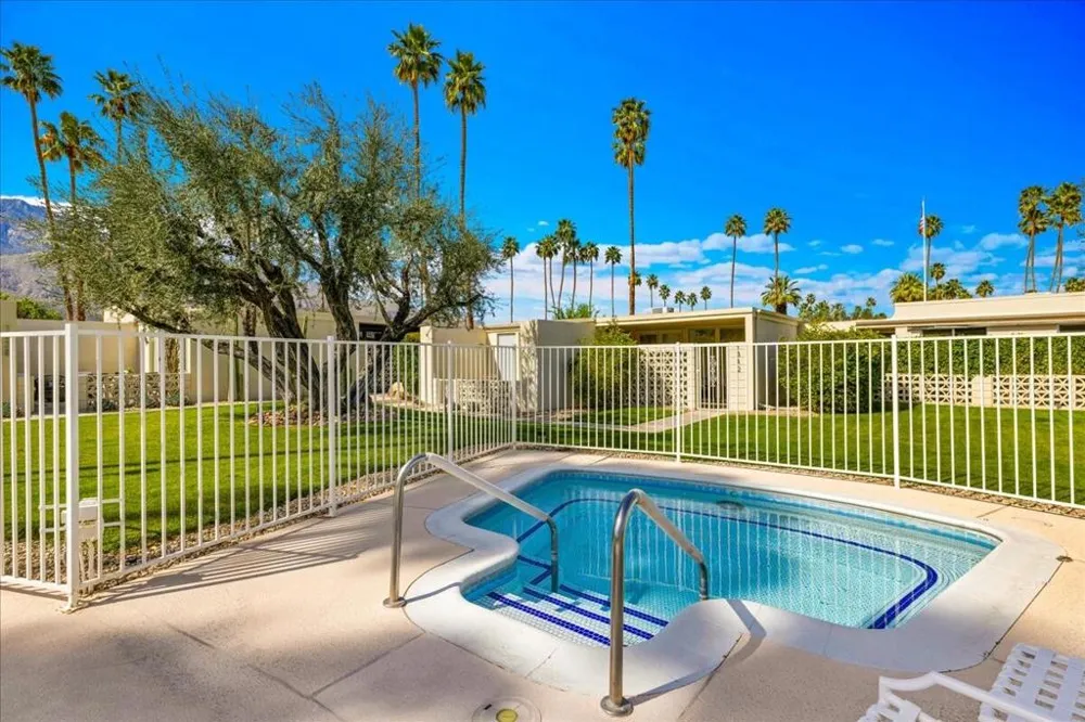 1859 Sandcliff Road Palm Springs, CA 92264