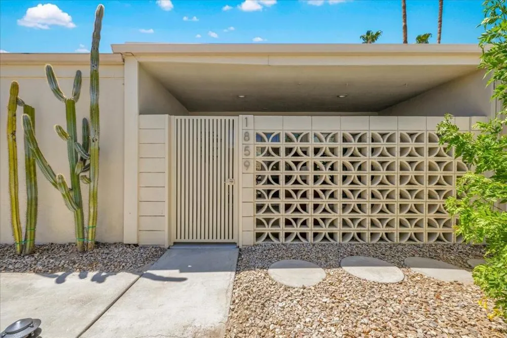 1859 Sandcliff Road Palm Springs, CA 92264