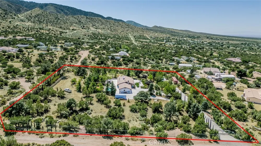 9224 Ponderosa Road Pinon Hills, CA 92372