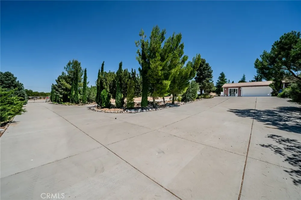 9224 Ponderosa Road Pinon Hills, CA 92372