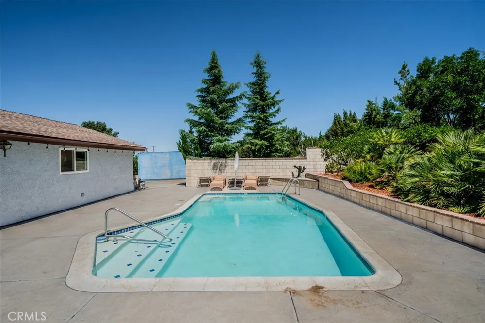 9224 Ponderosa Road Pinon Hills, CA 92372