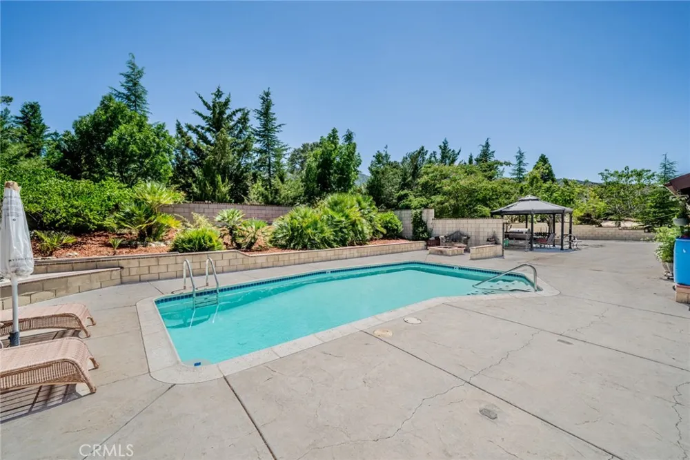 9224 Ponderosa Road Pinon Hills, CA 92372
