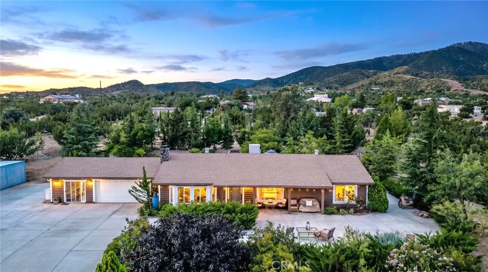 9224 Ponderosa Road Pinon Hills, CA 92372