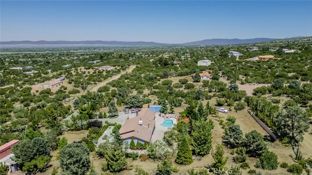 9224 Ponderosa Road Pinon Hills, CA 92372