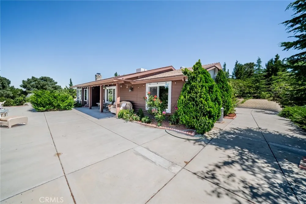9224 Ponderosa Road Pinon Hills, CA 92372