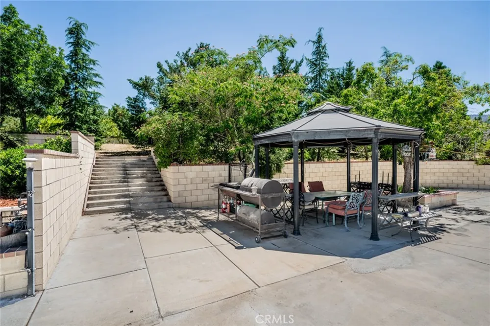 9224 Ponderosa Road Pinon Hills, CA 92372