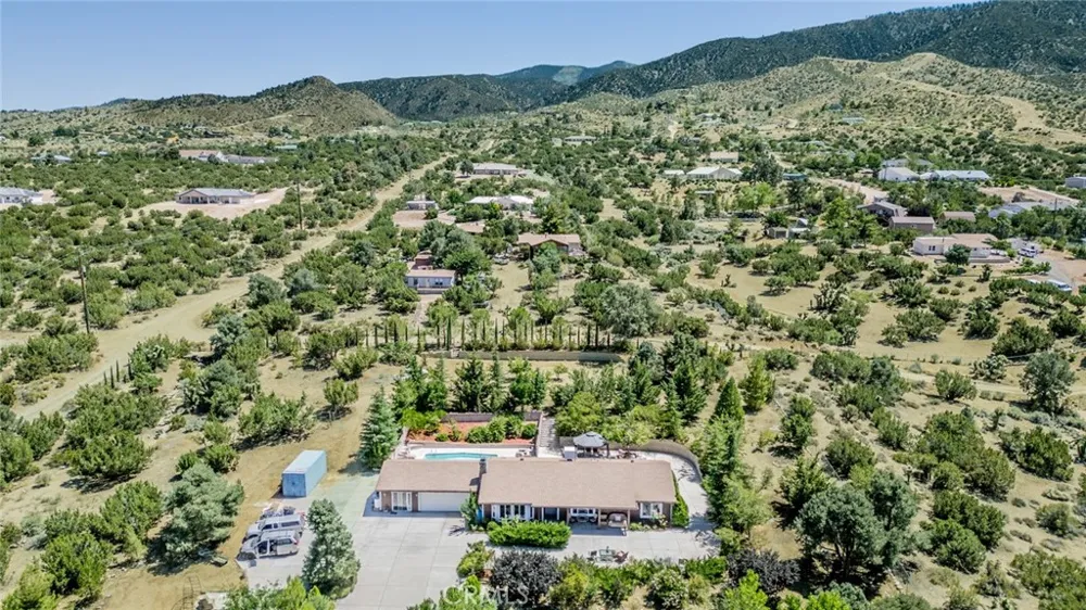 9224 Ponderosa Road Pinon Hills, CA 92372