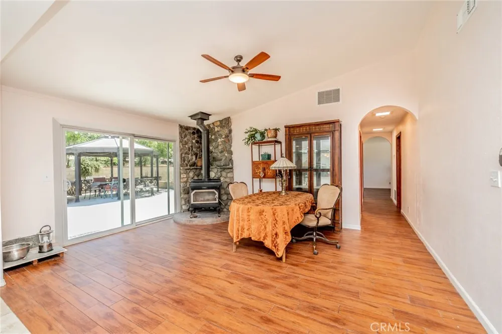 9224 Ponderosa Road Pinon Hills, CA 92372