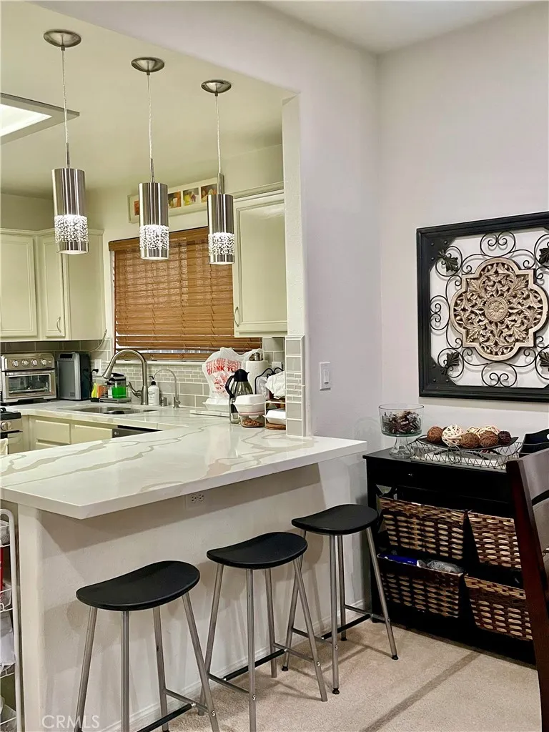 8554 Burnet Los Angeles, CA 91343